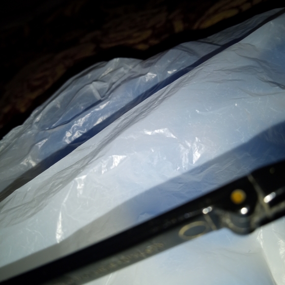 Ray-Ban Sunglasses - Picture 2 of 8